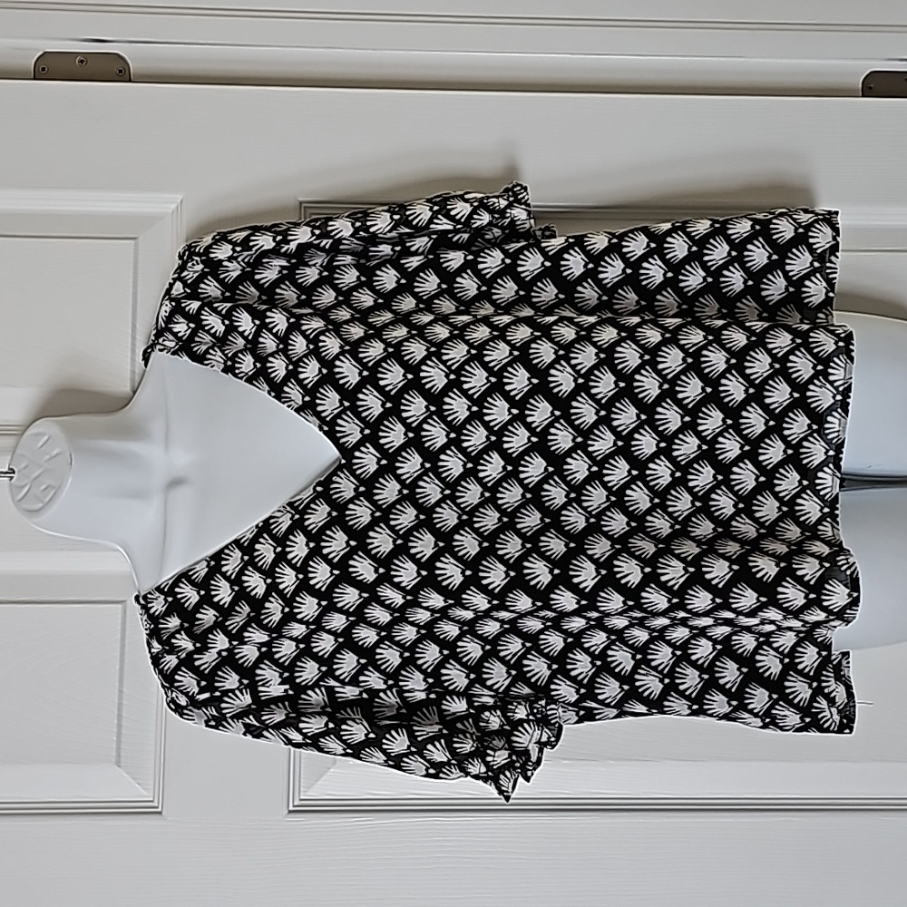 NWTs J. Crew V-neck fully lined top, Size L